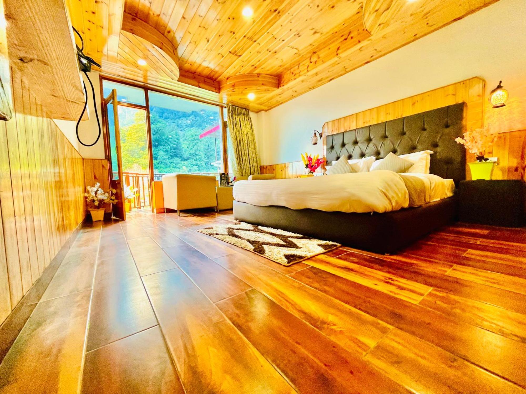 Himalayan Riverside Resort, Manali Екстер'єр фото