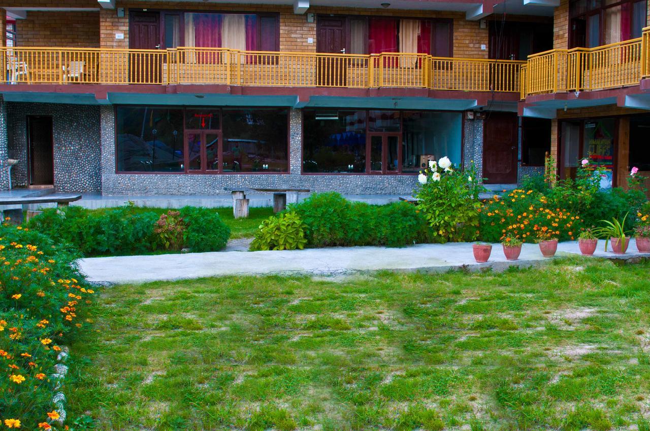 Himalayan Riverside Resort, Manali Екстер'єр фото