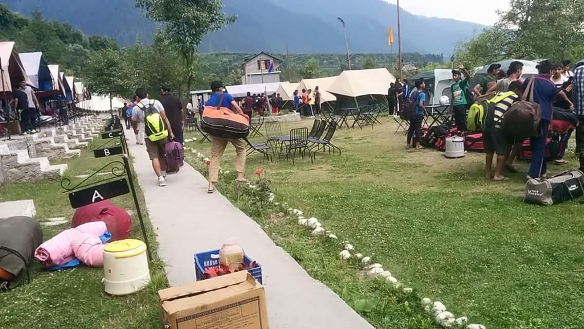 Himalayan Riverside Resort, Manali Екстер'єр фото